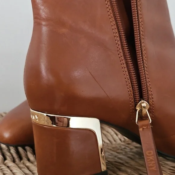 DKNY Brown Leather Ankle Boots Size 6.5 - Picture 8 of 8